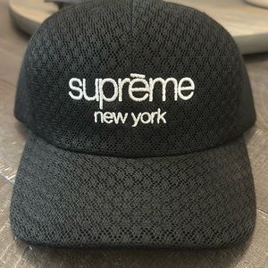 Supreme SnapBack Hat